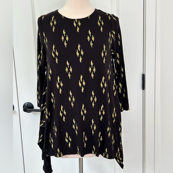 KOZAN size S Black Gold Ikat  Print A Line Asymmetrical 3/4 slv Top - Picture 5 of 5